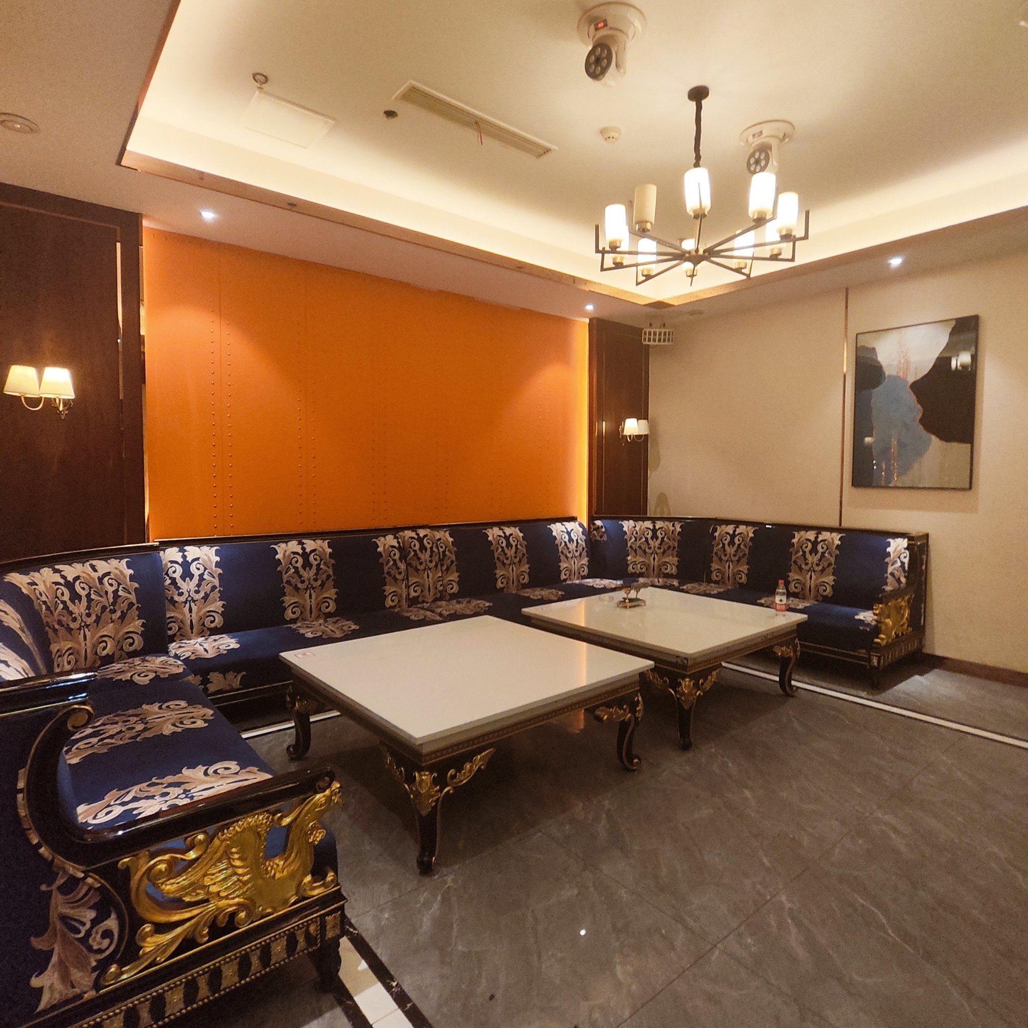 大连商务ktv中低端区别解析-庄河市ktv预定